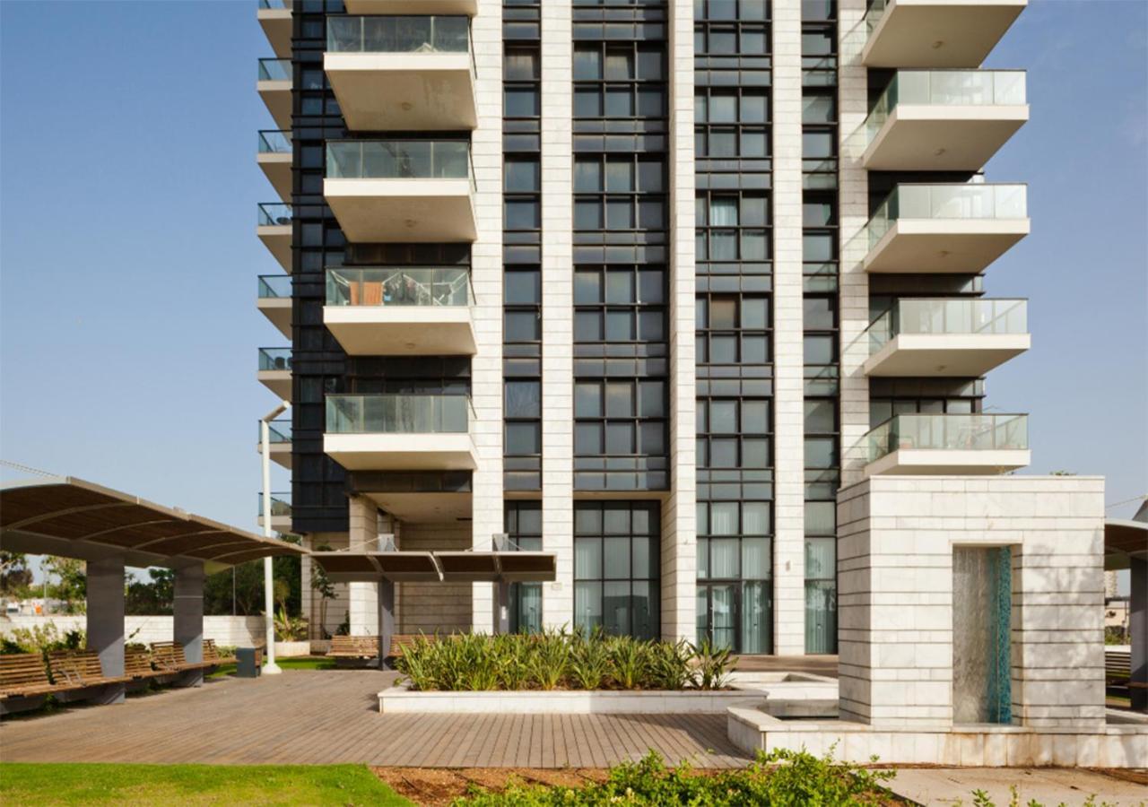 O&O Group- Special Apartment Sea View Luxury Tower バト・ヤム エクステリア 写真