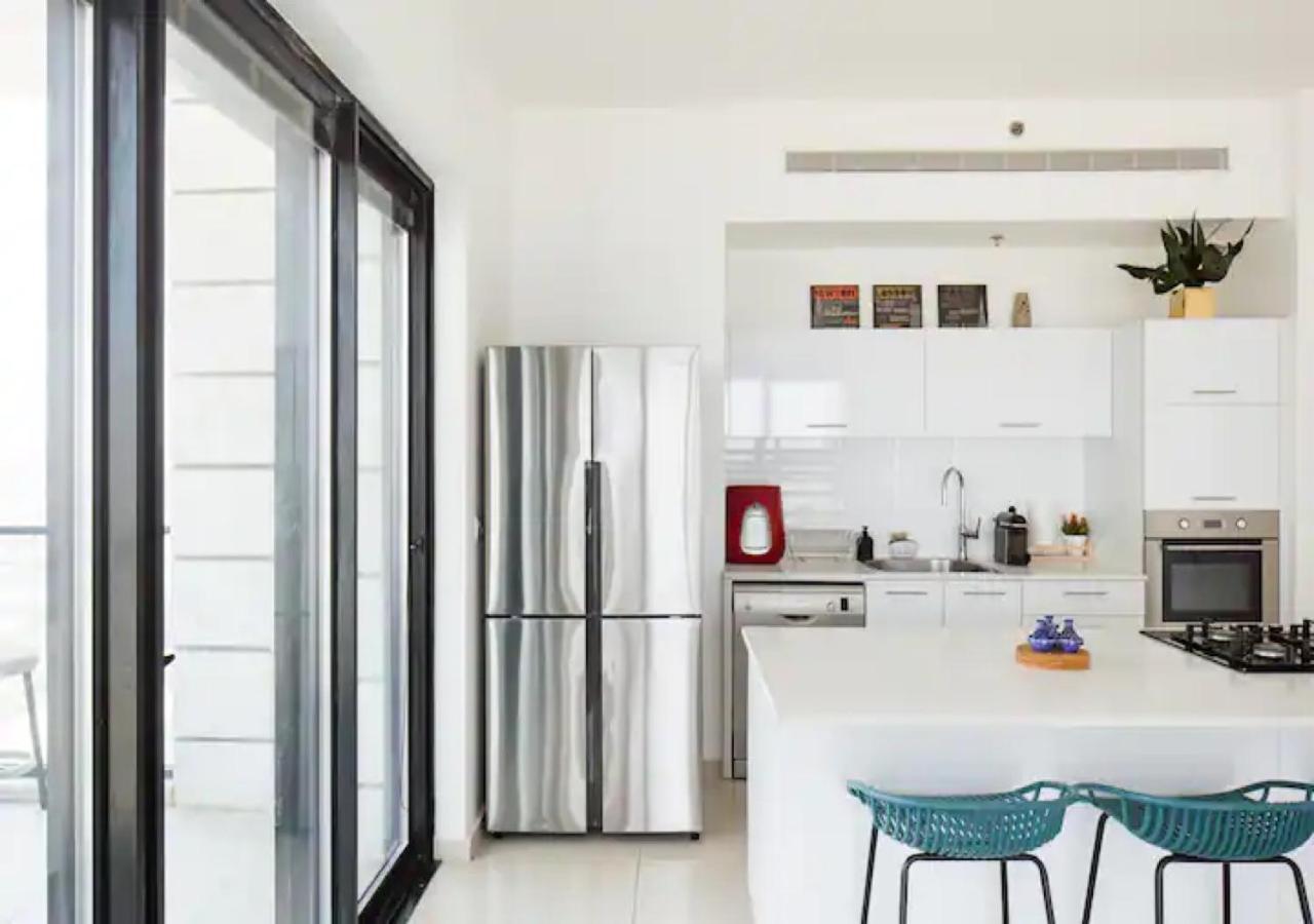O&O Group- Special Apartment Sea View Luxury Tower バト・ヤム エクステリア 写真