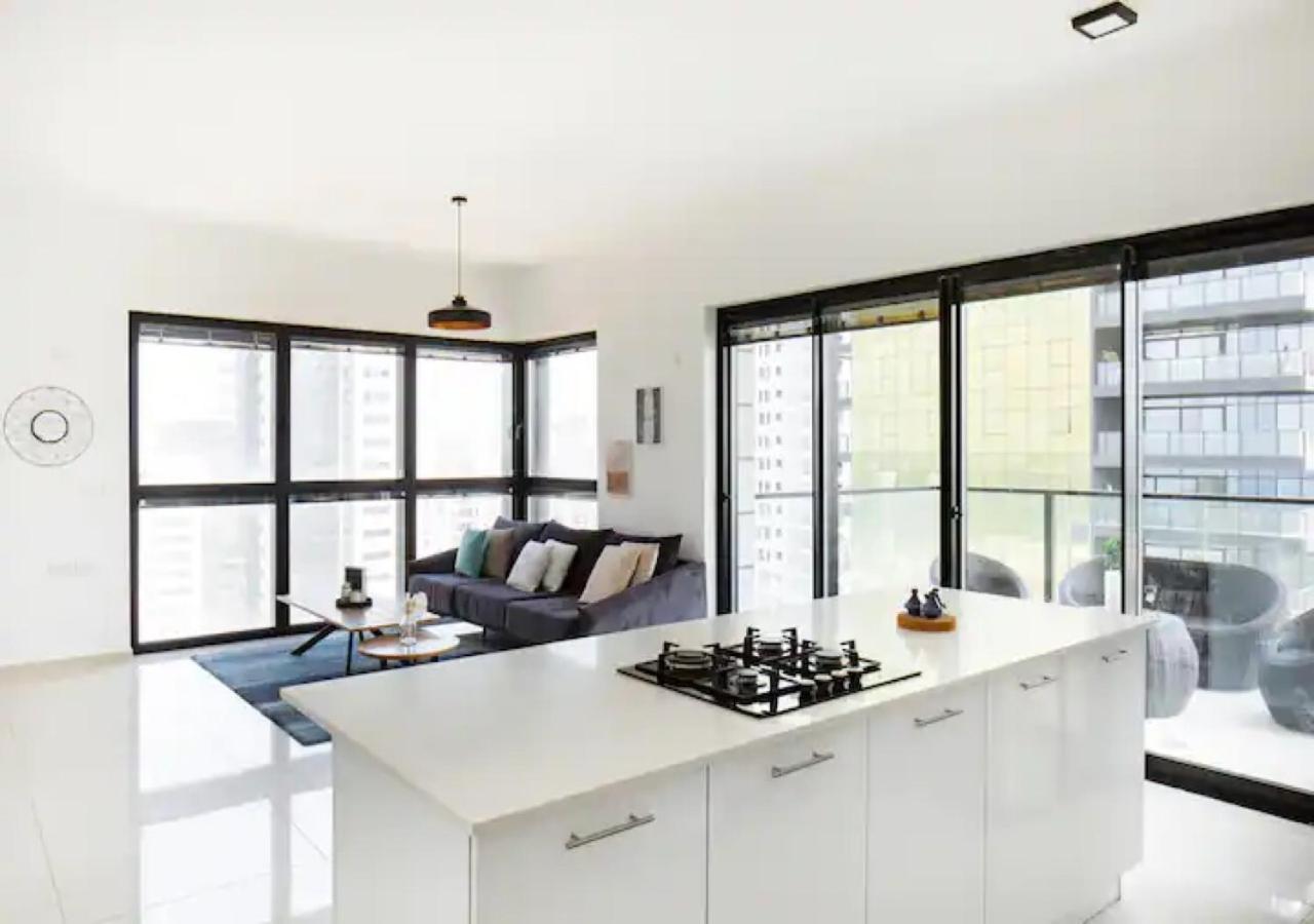 O&O Group- Special Apartment Sea View Luxury Tower バト・ヤム エクステリア 写真