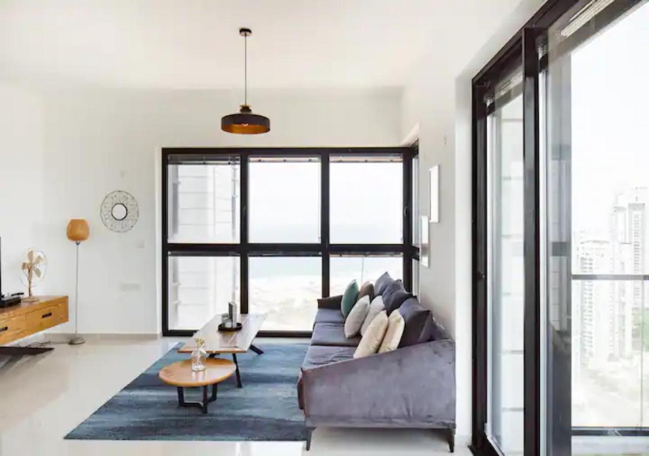 O&O Group- Special Apartment Sea View Luxury Tower バト・ヤム エクステリア 写真