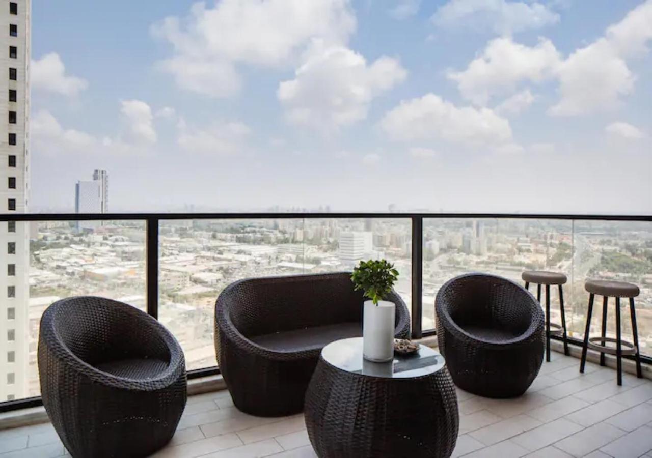 O&O Group- Special Apartment Sea View Luxury Tower バト・ヤム エクステリア 写真