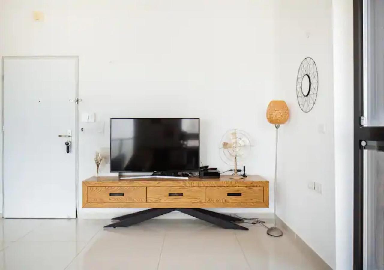 O&O Group- Special Apartment Sea View Luxury Tower バト・ヤム エクステリア 写真