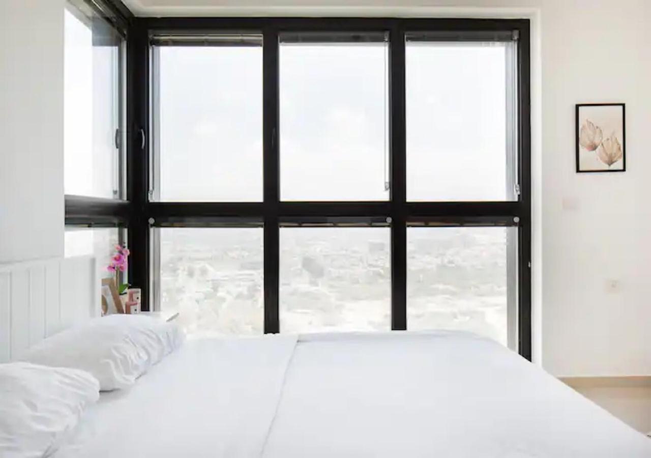 O&O Group- Special Apartment Sea View Luxury Tower バト・ヤム エクステリア 写真