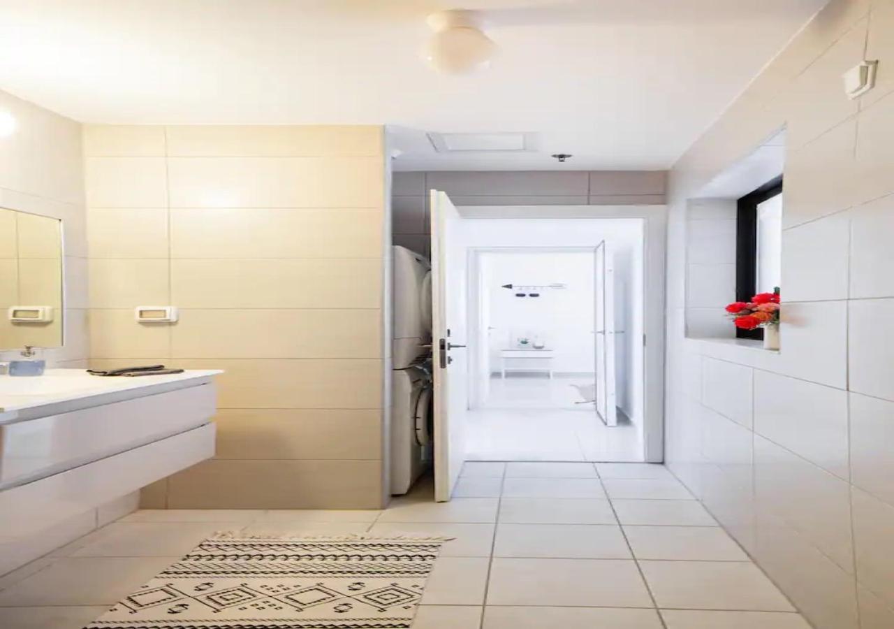O&O Group- Special Apartment Sea View Luxury Tower バト・ヤム エクステリア 写真